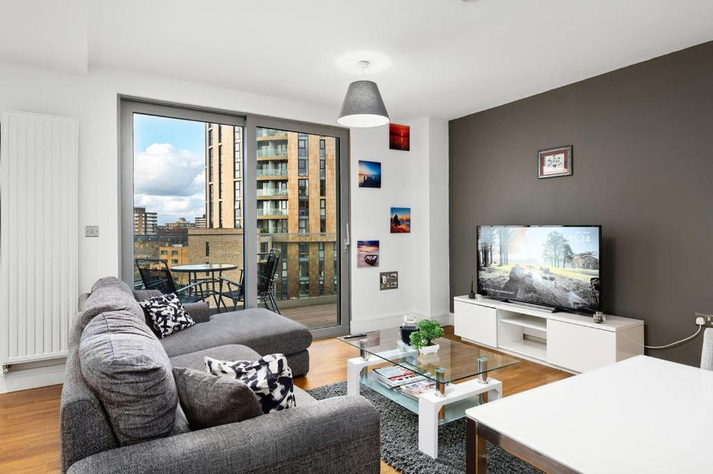 Modern Serviced 3-Bedroom Flat In East London Exterior foto