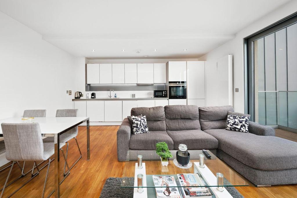 Modern Serviced 3-Bedroom Flat In East London Exterior foto